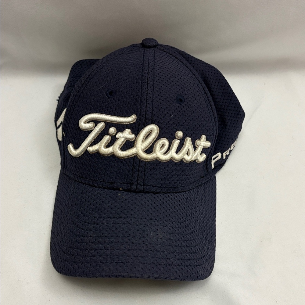Titleist Pro V1 Fitted Hat Cap Size Small-MediumNew Era Navy Blue